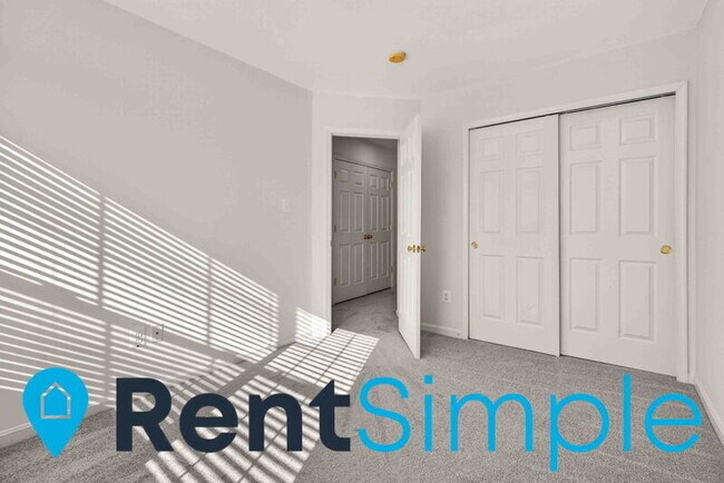 Building Photo - 983 Longview Ln