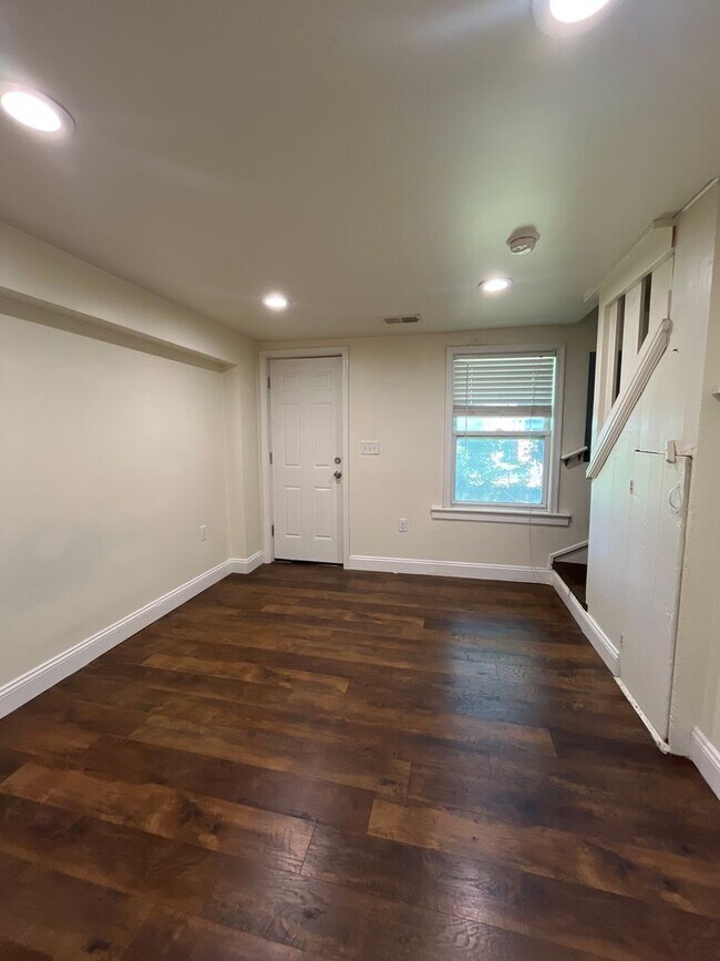 Building Photo - 43-55 N 5th Street