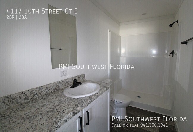 Building Photo - 4117 10th St Ct E