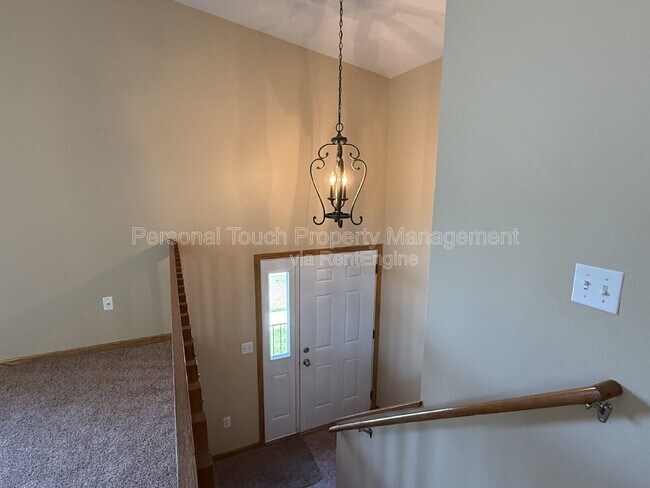 Building Photo - 3502 28th St SW