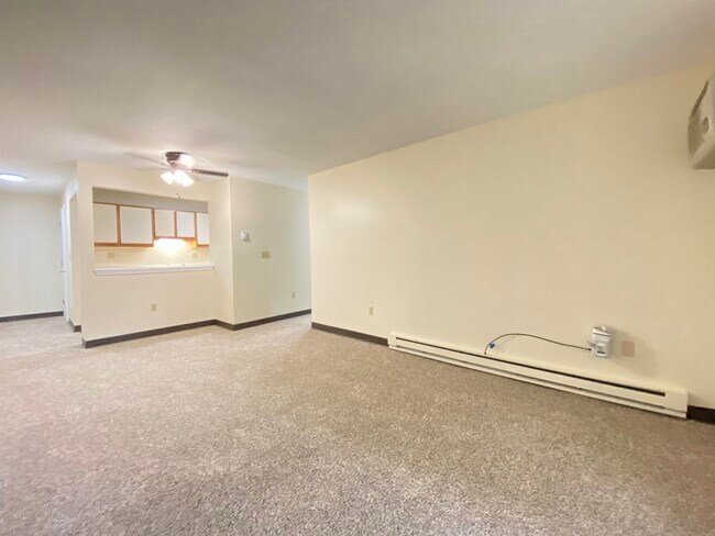 Building Photo - 147 Eastern Ave