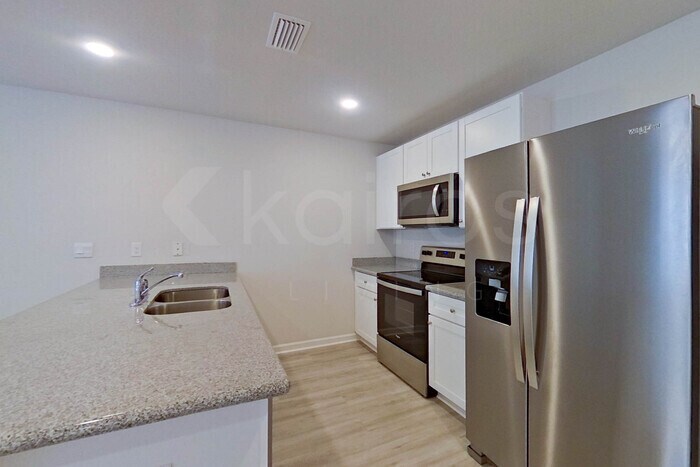 Building Photo - 110 Metalmark Dr