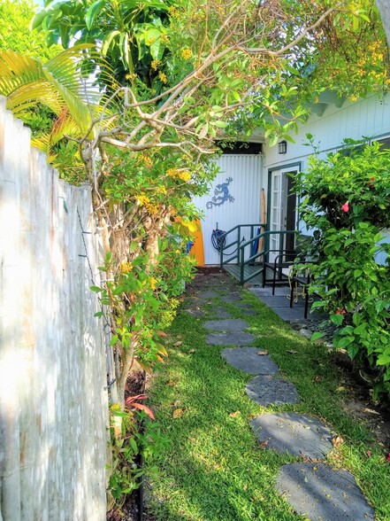 View of Unit Entry - 291 Awakea Rd