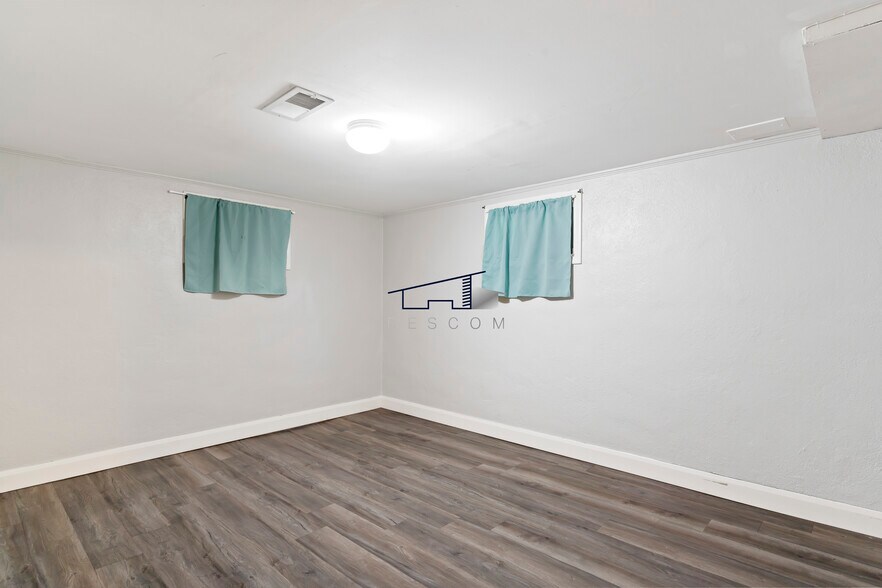 Building Photo - 1332 36th St