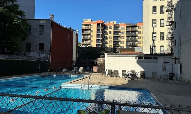 Building Photo - 1625 Emmons Ave