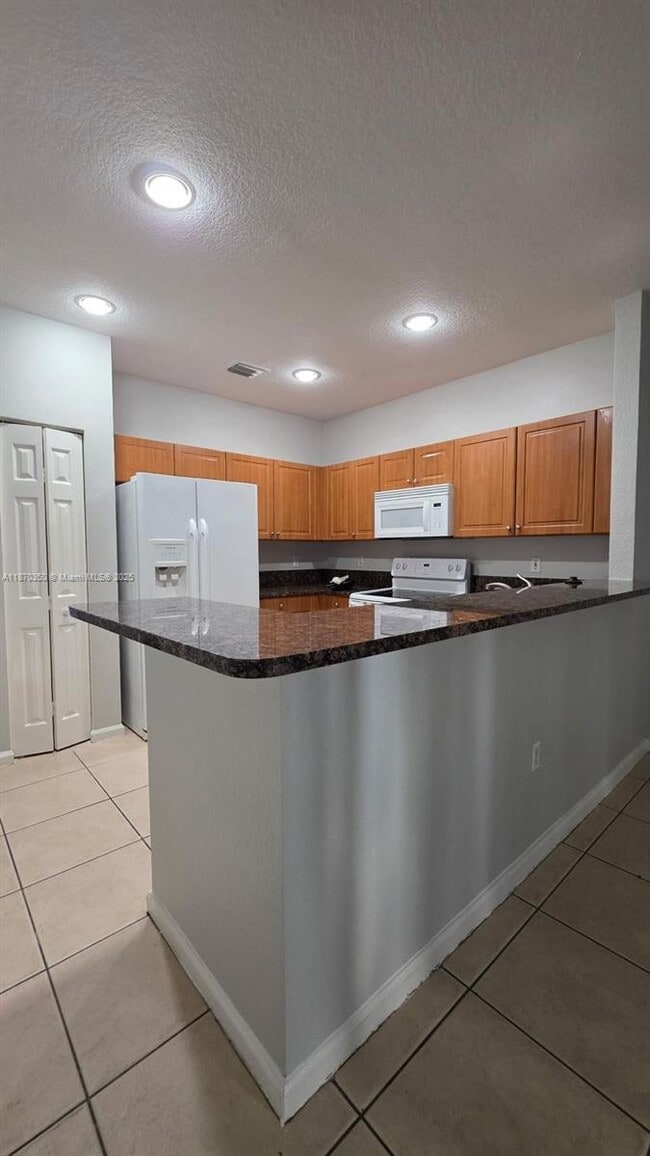 Building Photo - 2748 SW 83rd Ave