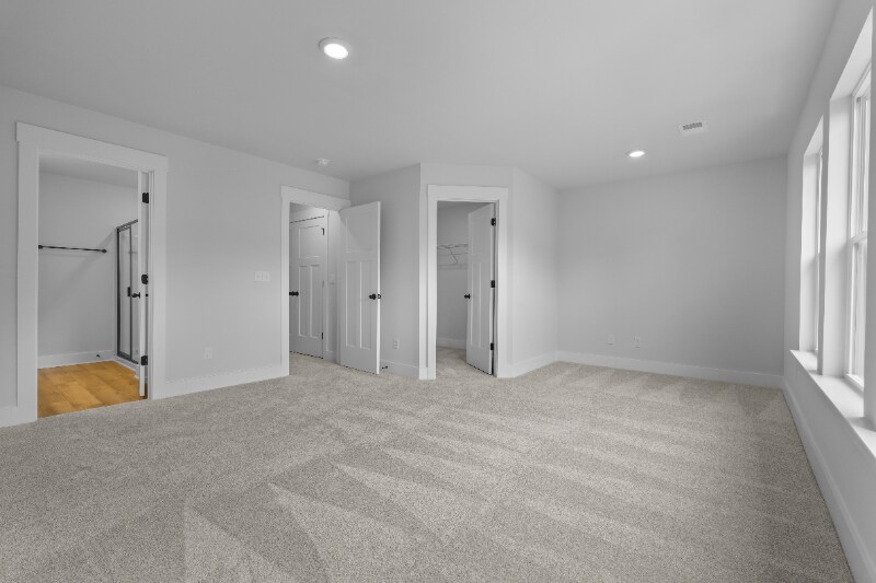 Building Photo - 142 Shager Pl