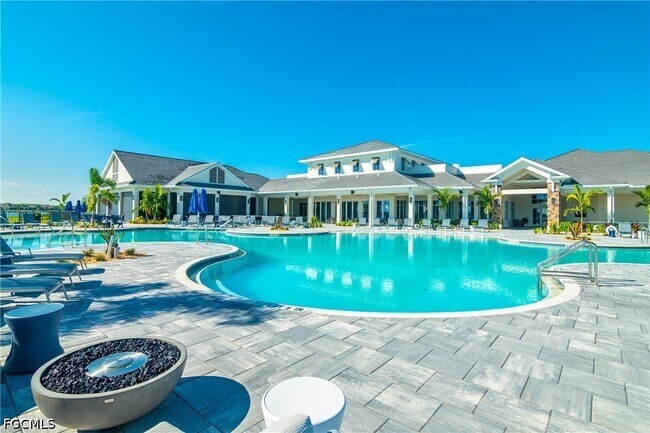 Building Photo - 14870 Blue Bay Cir