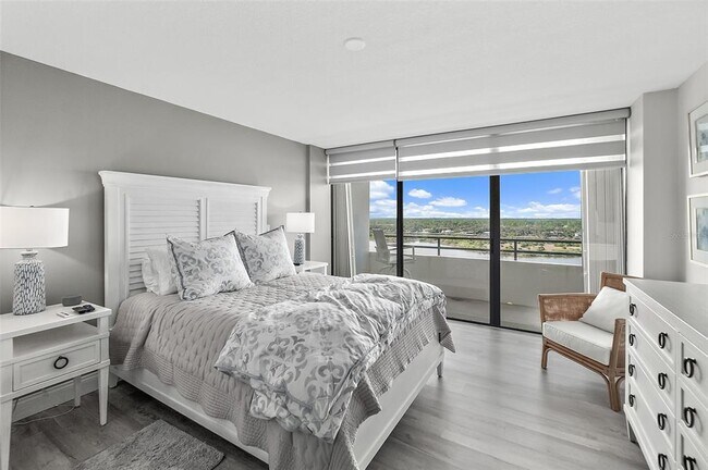 Building Photo - 1601 N Central Ave