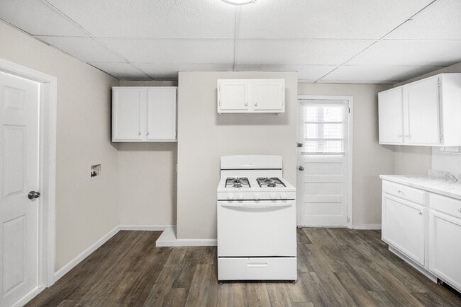 Building Photo - 1534 5th Ave