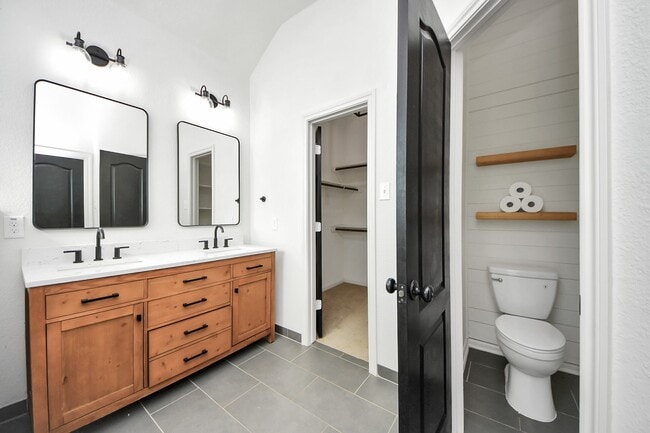 Building Photo - 17010 Upper Ridge Ln