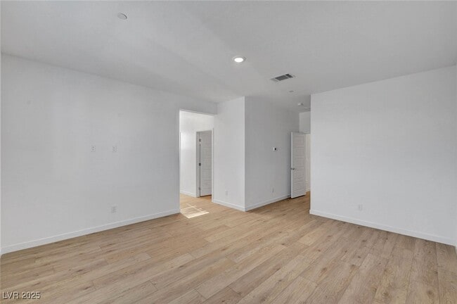 Building Photo - 1498 Marsh Bird St