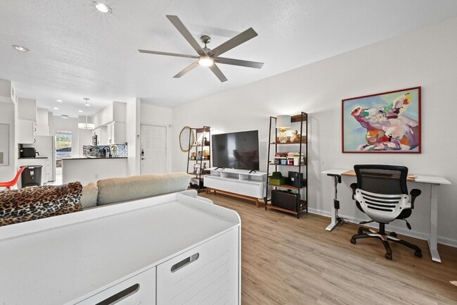 Building Photo - 2450 Wickersham Ln