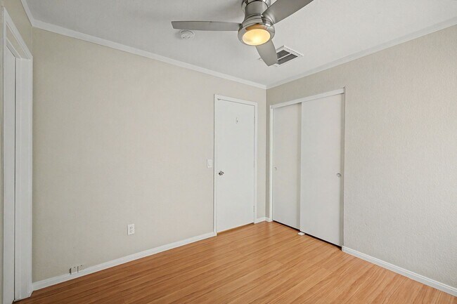 Building Photo - 7928 Hornbeam Ct