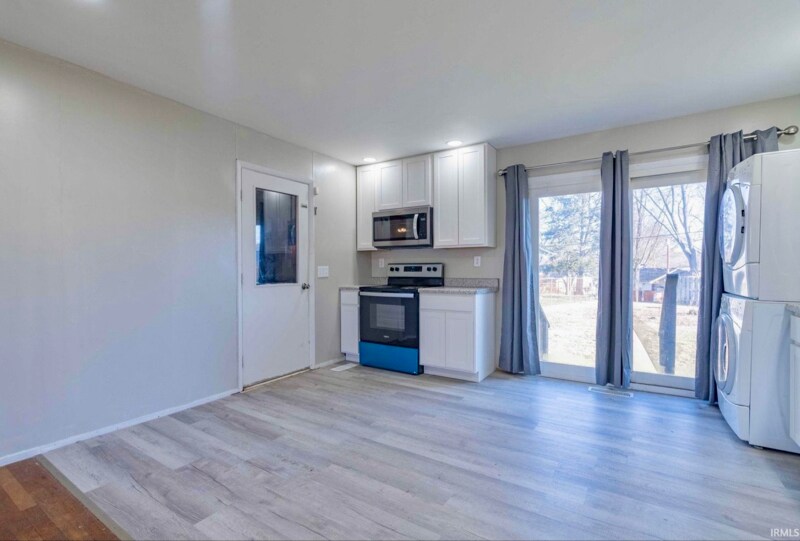 Building Photo - 3227 S Koldyke Dr