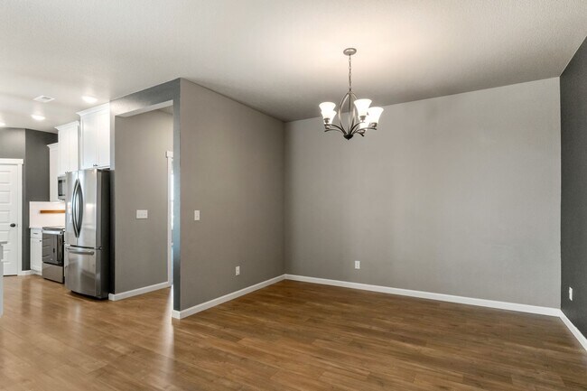 Building Photo - For Rent – Beautiful 3 Bedroom, 2 Bathroom...