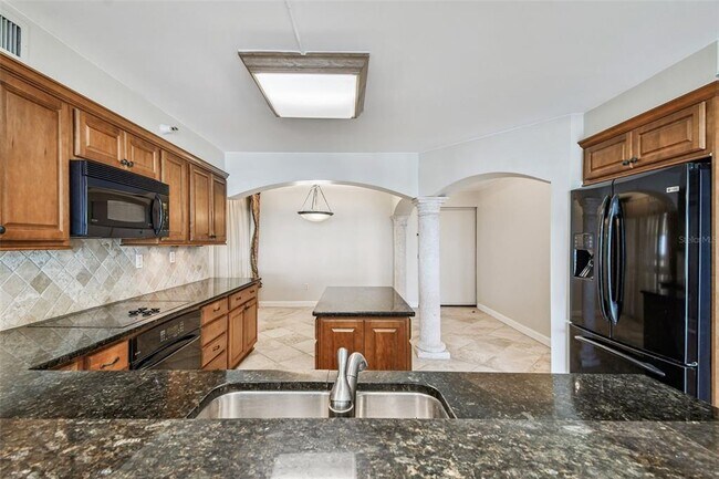 Building Photo - 2413 Bayshore Blvd