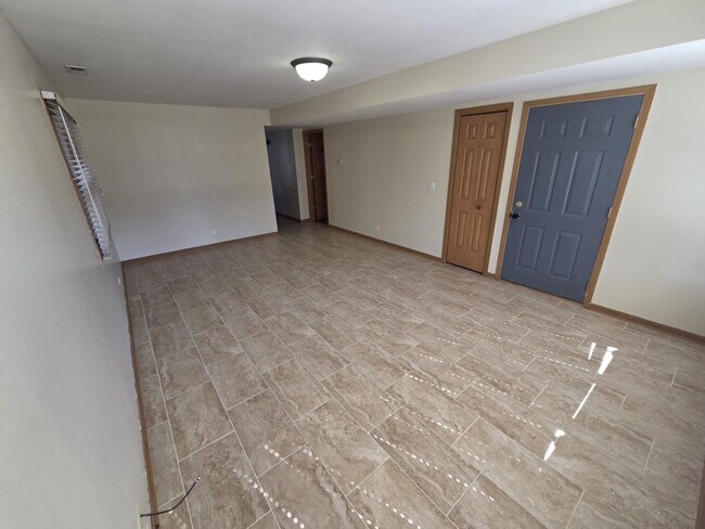 Building Photo - 161 N 21st Ave