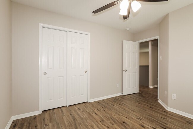 Building Photo - 9943 Chimney Swift Ln