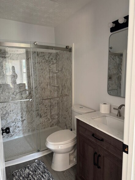 Building Photo - Room in Townhome on Chupp Way Cir