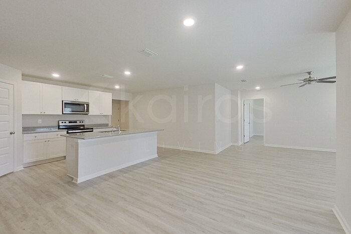 Building Photo - 409 Monarch Ln