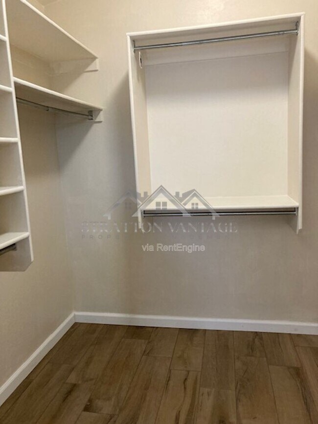 Building Photo - 4445 E Amarillo Dr