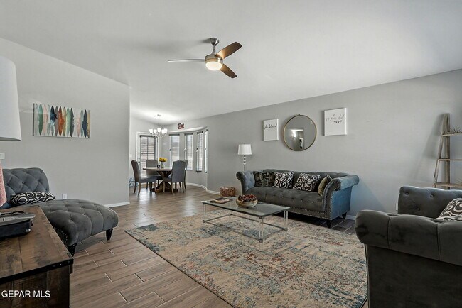 Building Photo - 404 Villa Ysleta