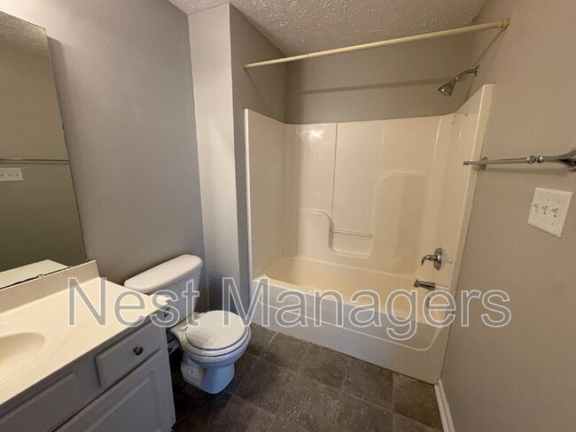 Building Photo - 3330 Harbour Pointe Pl