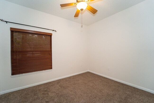 Building Photo - Belle Haven 2-Bedroom Condo with Pond View...