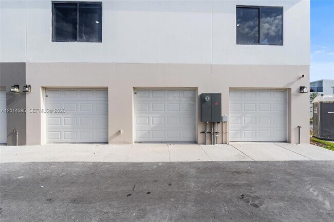 Building Photo - 14584 SW 261 St Ter