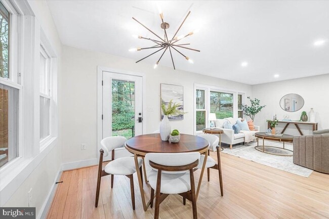 Building Photo - 901 Hobbs Dr