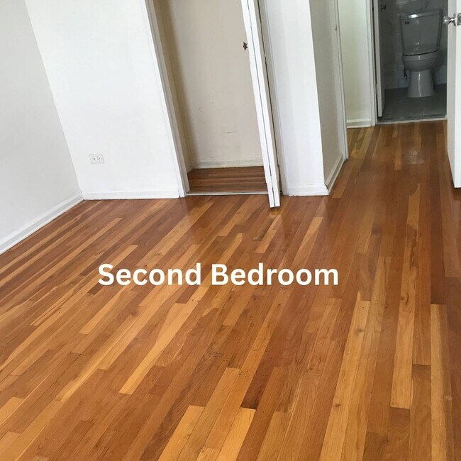 Building Photo - 1199 E 53rd St