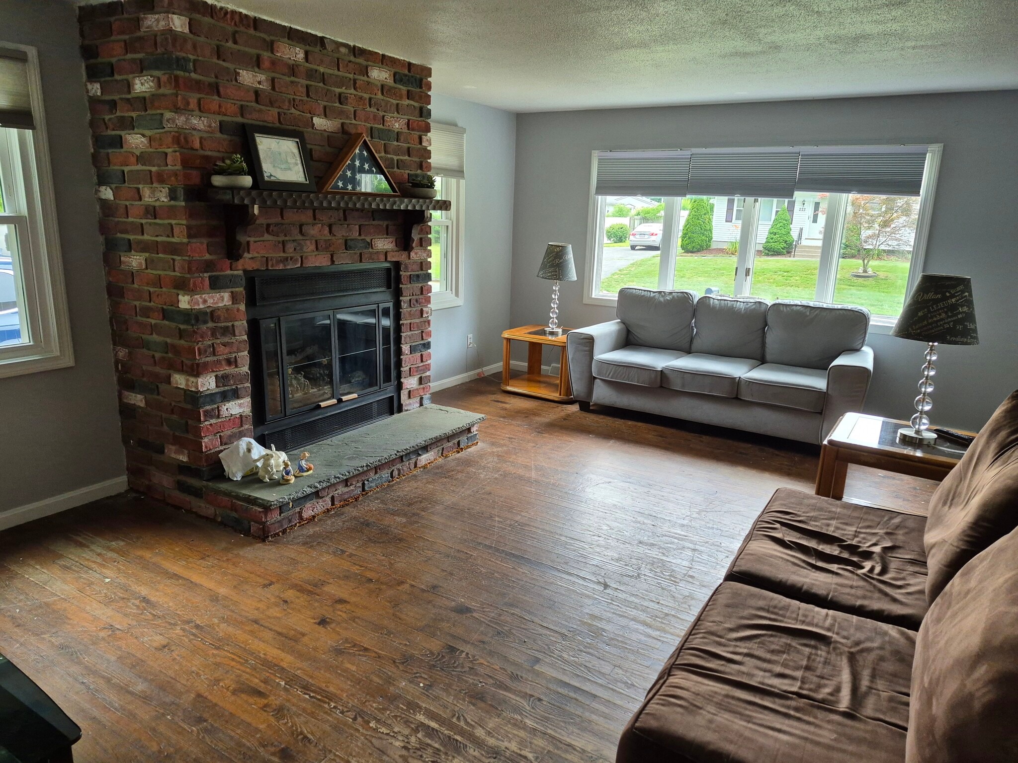 shared living room - 223 Garnet St