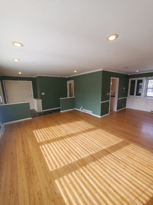 Building Photo - 8862 N Malibu Dr
