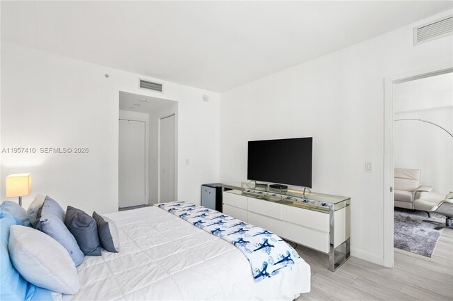 Building Photo - 55 SW 9th St