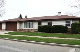 Building Photo - Gorgeous 4 Bedroom Ranch House - Updated photos coming soon