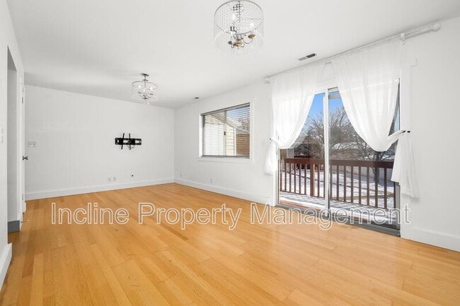 Building Photo - 147 W 905 N