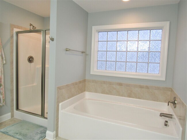 Building Photo - 4 Bedroom 2.5 Bath Onslow Bay