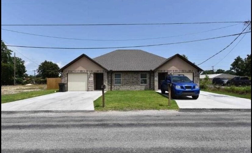 Building Photo - 6150 Hansen Blvd