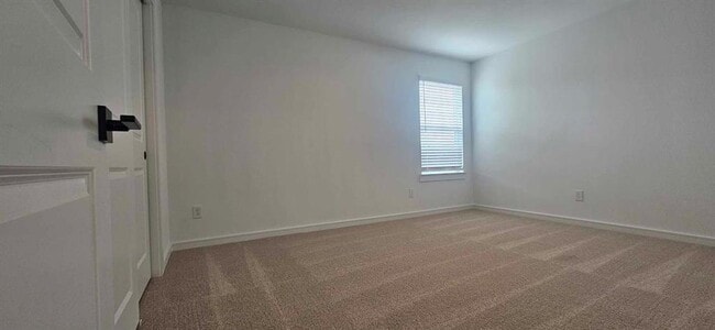 Building Photo - 8423 Bay Rdg Cir