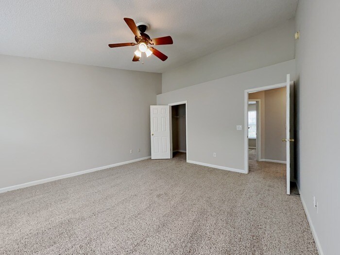 Building Photo - 7115 Lowen Rd