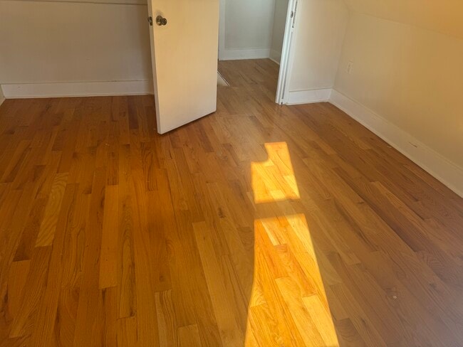 Building Photo - 66 Orchard St