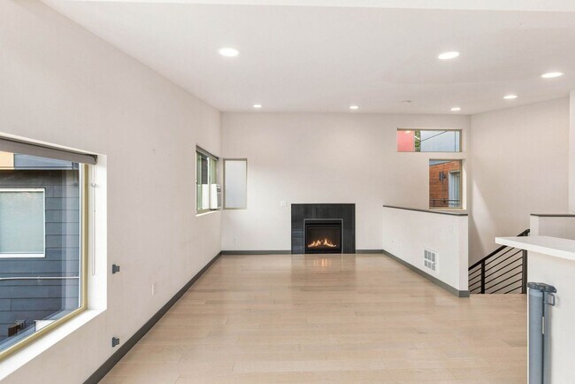 Building Photo - 1540 Sturgus Ave S