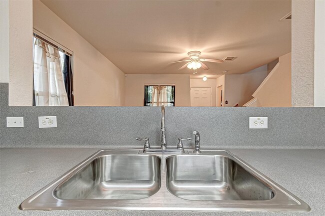 Building Photo - 2642 Skyview Trace Ct