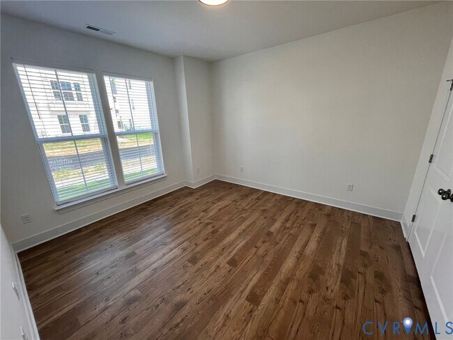 Building Photo - 15354 Oasis Sun Aly