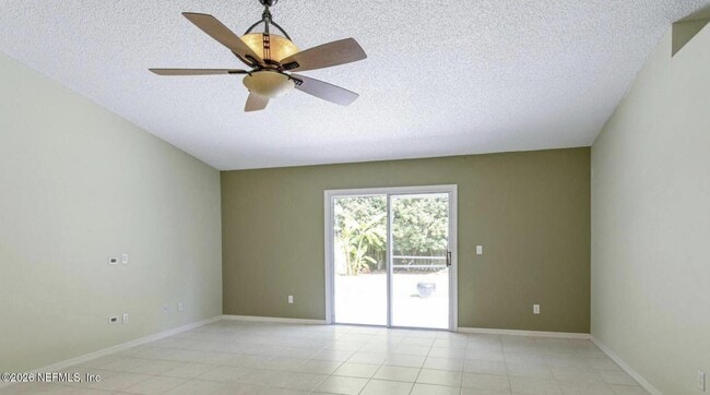 Building Photo - 13031 Chets Creek Dr N