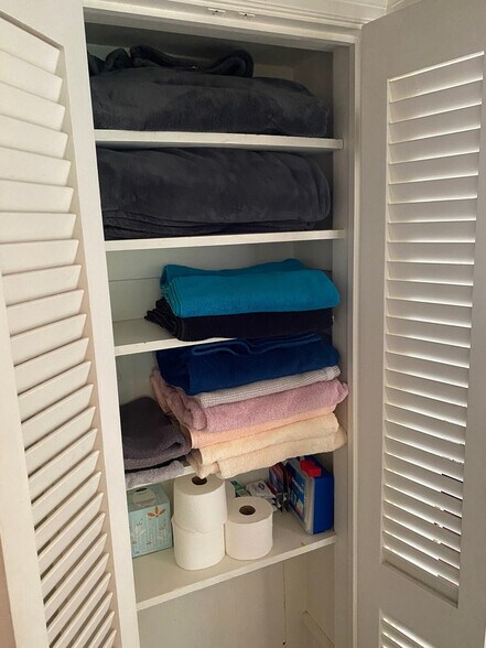 Building Photo - 3574 Lynnfield Rd