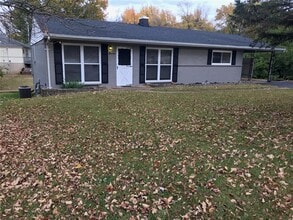 Building Photo - 18 Country Squire Ct