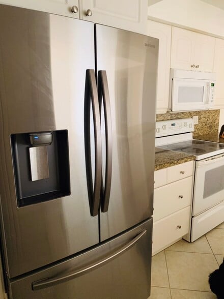 New Apliances - 950 Egret Cir