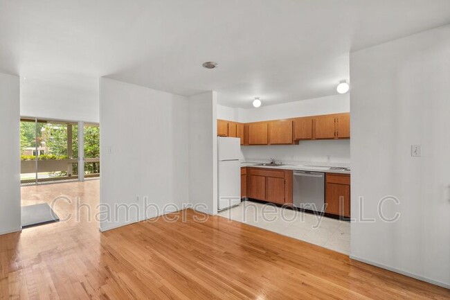 Building Photo - 11593 Maple Ridge Rd